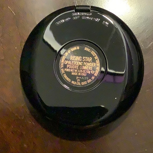 Mac Opalescent Powder Rising Star - Picture 3 of 6